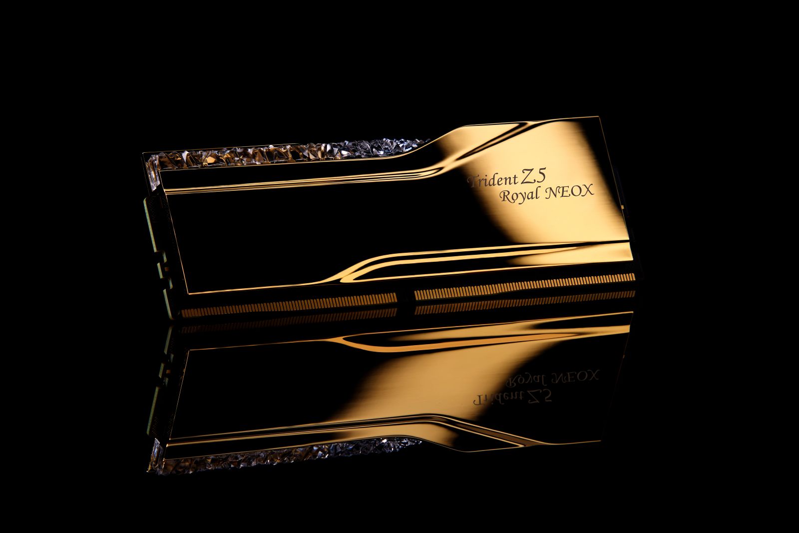G.Skill's New Trident Z5 Royal NeoX Hits CL26 at DDR5-6000, and Your NAS Should Never Come Near It