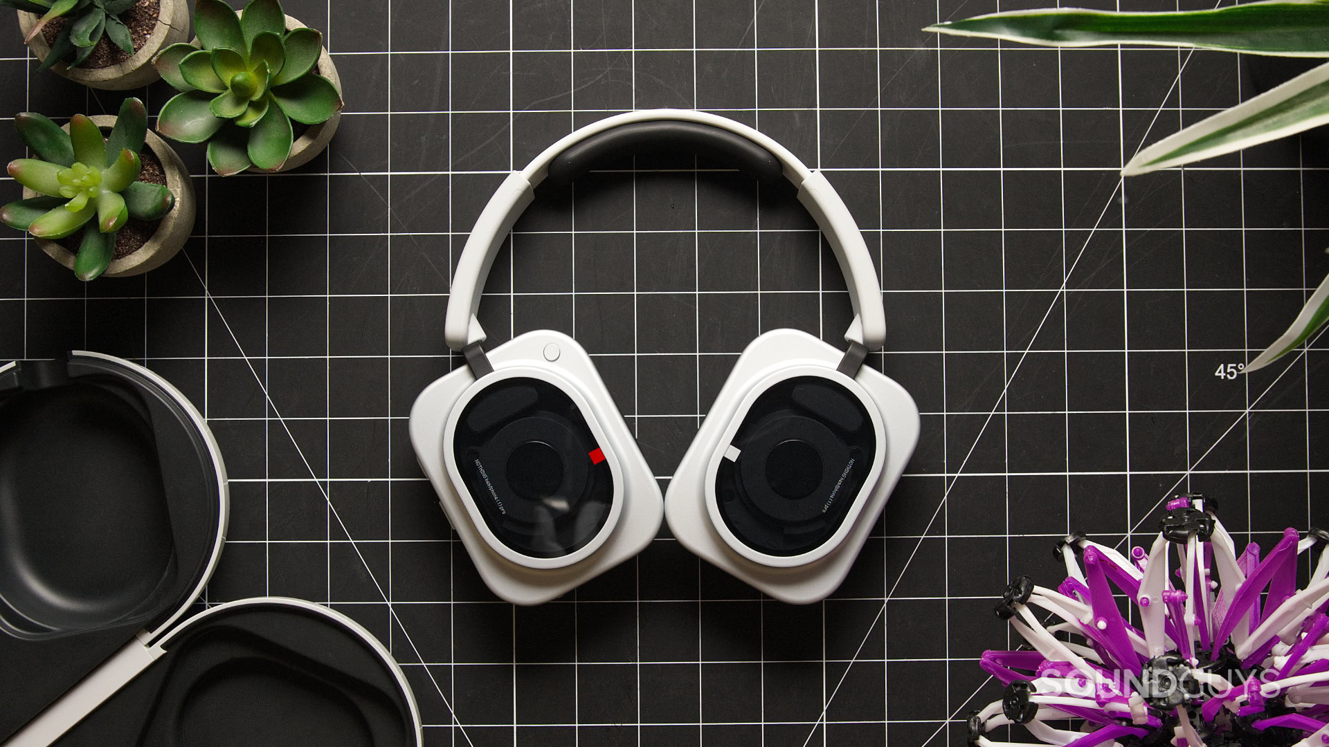 Nothing's Headphone (1) Pro Puts a Solid-State Tweeter Behind a Glass Window